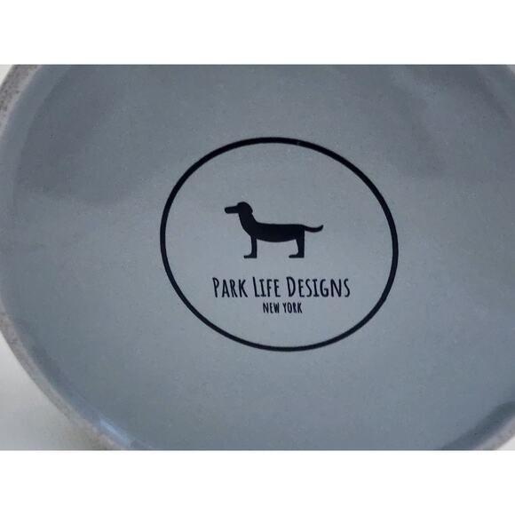 PET WATER DISH-PARK LIFE DESIGNS-Gray-Holds 1 Cup Fluid-Embossed "Water" - Picture 4 of 8